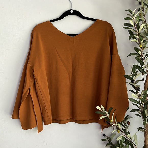 Moon River ✨split sleeve top Sz Med like new B40 - Picture 4 of 6